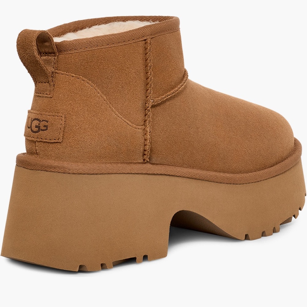 UGG®
Classic Ultra Mini
New Heights
Platform Boot (Women)(NWB) - Picture 2 of 14